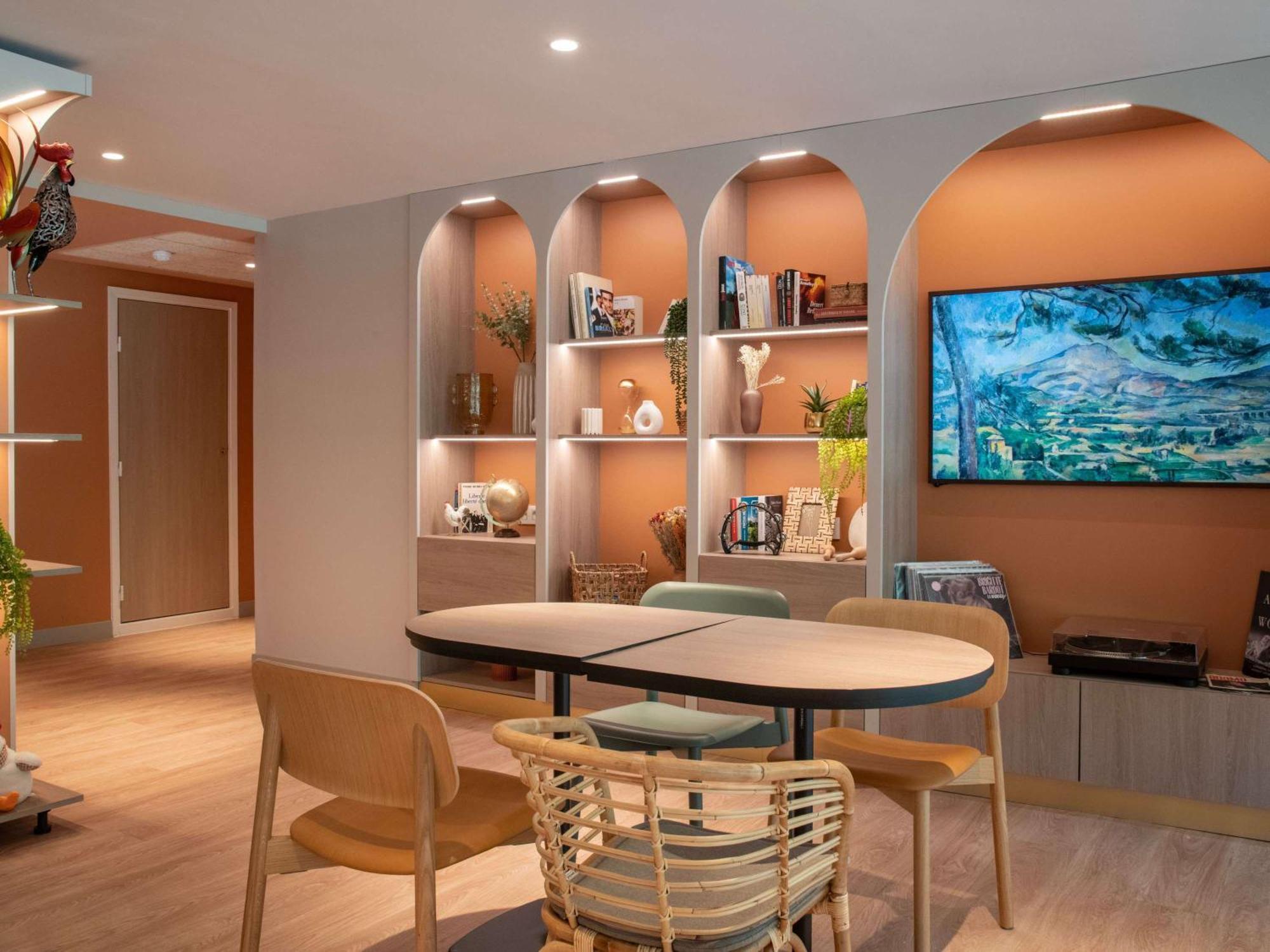 Hotel Ibis Golfe De Saint-Tropez Cogolin Zewnętrze zdjęcie