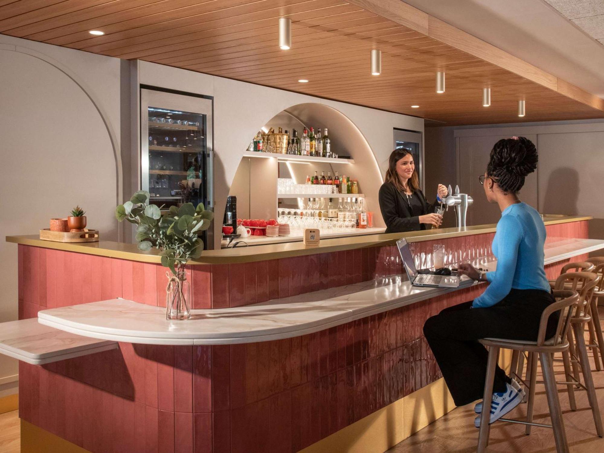 Hotel Ibis Golfe De Saint-Tropez Cogolin Zewnętrze zdjęcie