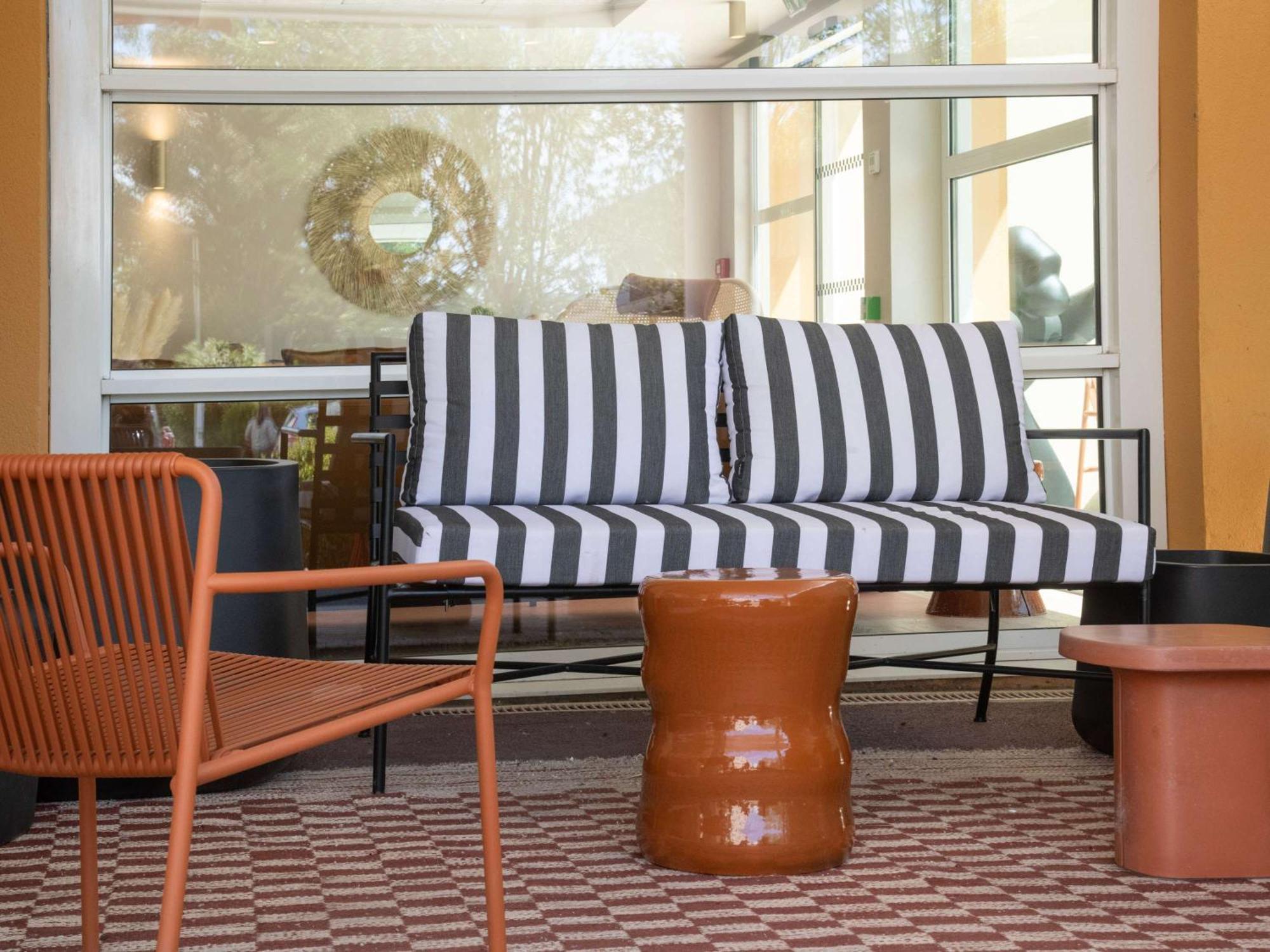 Hotel Ibis Golfe De Saint-Tropez Cogolin Zewnętrze zdjęcie